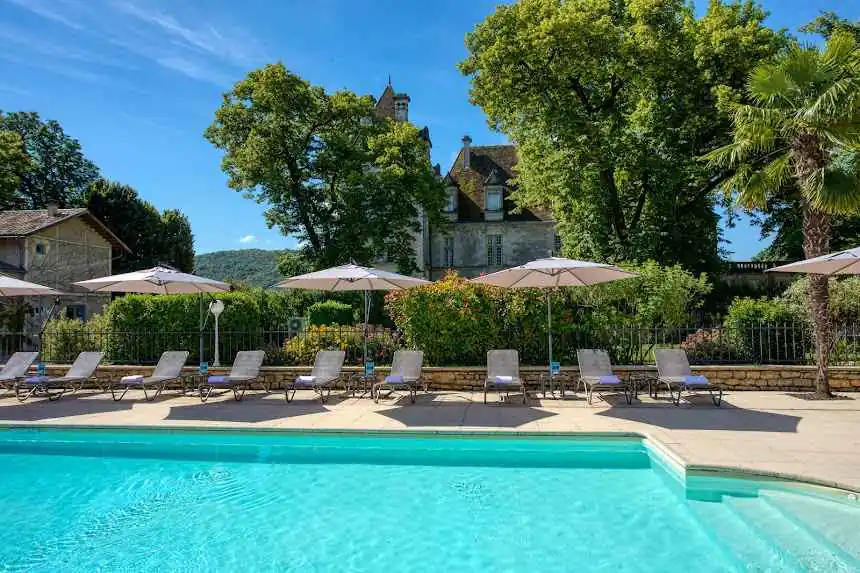 hôtel Domaine de Monrecour Dordogne piscine