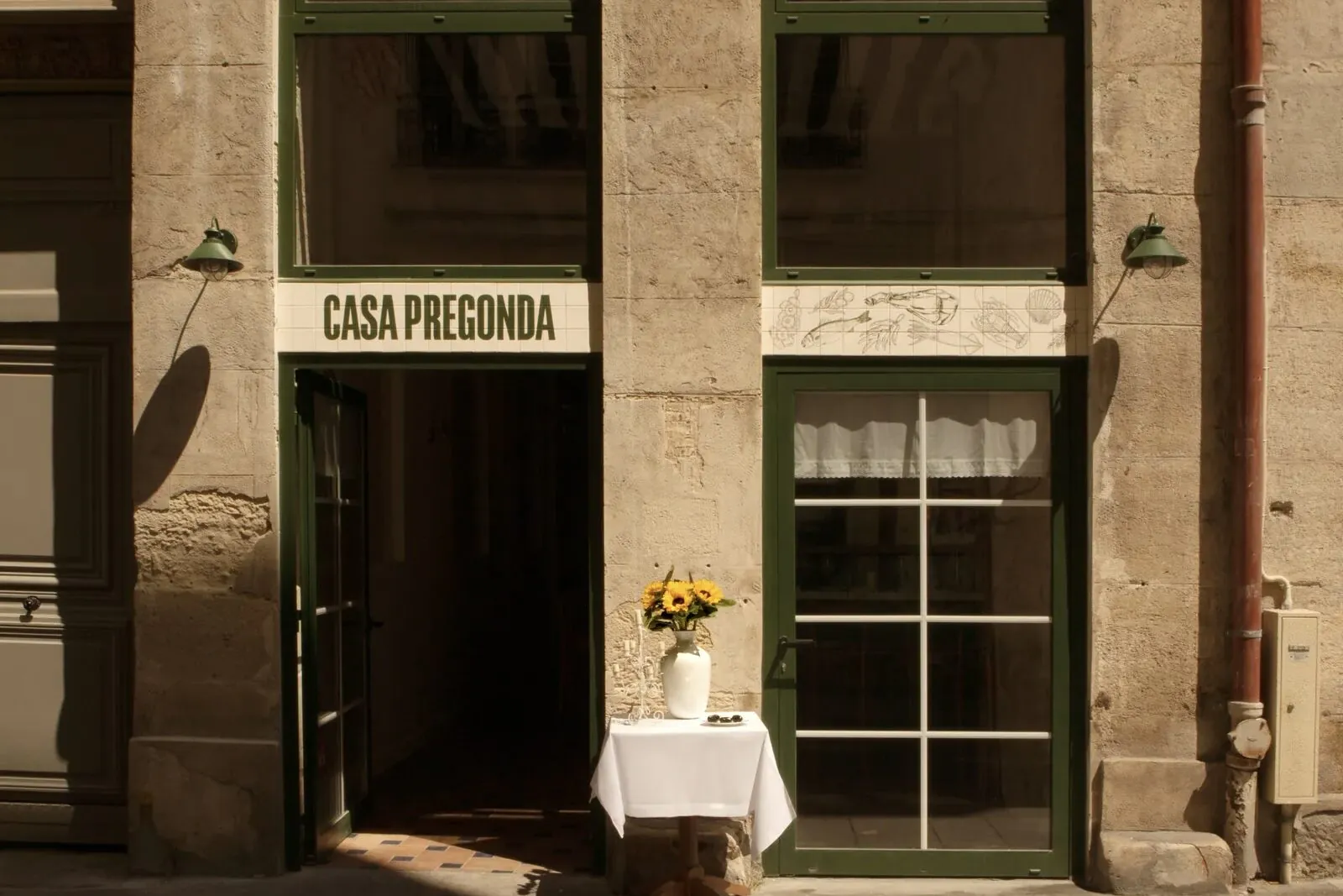 Casa Pregonda Paris devanture