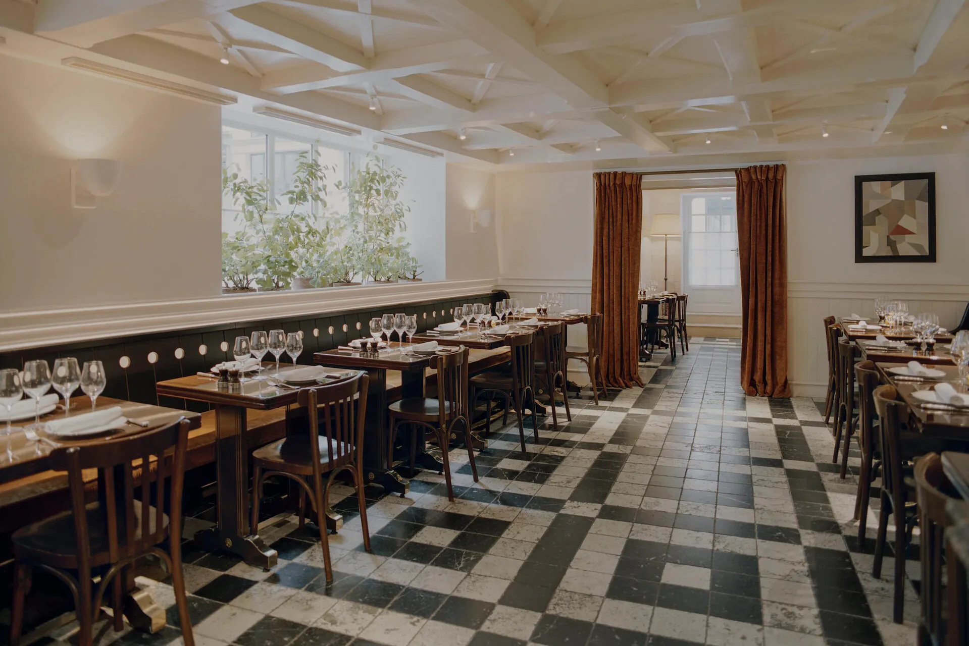 L'Emil hôtel château voltaire Paris salle